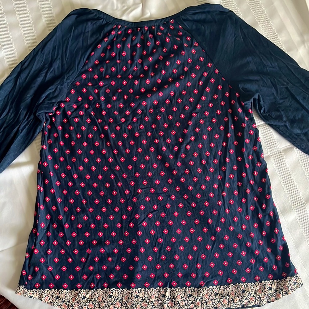 Patterned Blouse - Picture 2 of 2